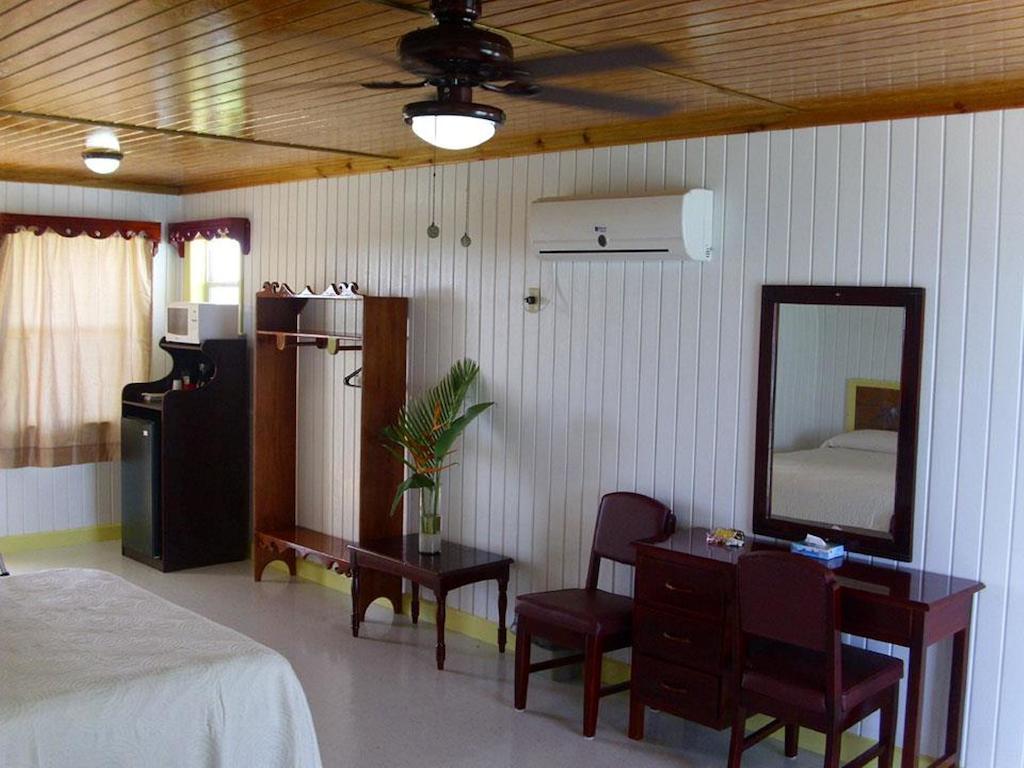 Guanaja Graham'S Place חדר תמונה